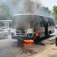 Four burnt alive as Hyderabad-bound bus catches fire in K'taka