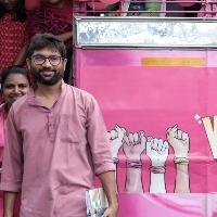 Court issues bail to Jignesh Mevani