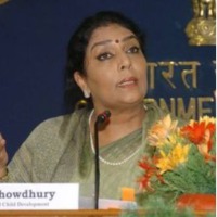 Renuka Chowdhury vents ire at  police officer for not allowing her to meet Home Minister