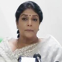 congress leader renuka chowdary fires on a senior police officer