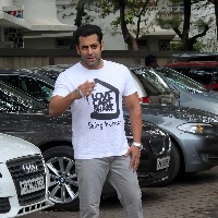 Threat to Salman Khan and his father