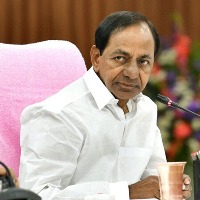 CM KCR To Meet Ministers This Evening