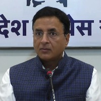 Will not succumb to Centre's tactics: Congress