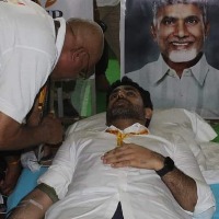 Nara Lokesh donates blood