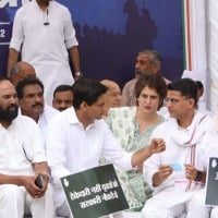 Congress Party leaders sit on Satyagraha against the Agnipath Scheme at Jantar Mantar New Delhi