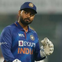 Rishabh pant to be named vice captain for england test despite failure in SA series