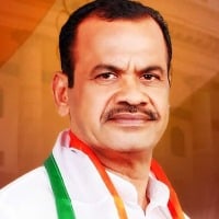 Cong will protest till ED withdraws case against Sonia, Rahul: Komatireddy