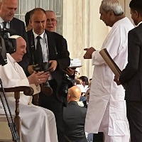 Odisha CM Naveen Patnaik met Pope Francis 