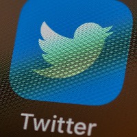 Twitter closed caption toggle now available for iOS, Android users