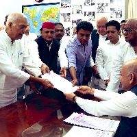 Yashwant Sinha files his nomination for the election of president on india
