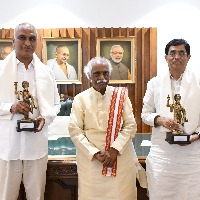 haryana governor  Bandaru Dattatreya honoured Harish Rao and Buggana Rajendranath Reddy
