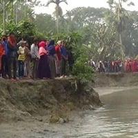 Over 100 dead as flood continues in Bangladesh