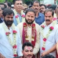 Kakatiya king Kamal Chandra visits Warangal
