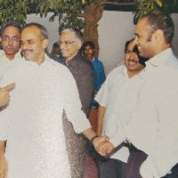 pvp tributes to ysr with a rare photo