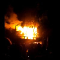Protesters set Ranil Wcikremesinghe private residence on fire