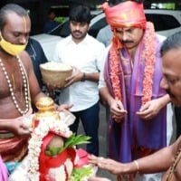 Janasena Chief Pawan Kalyan visits Namburu Venkateswara Swamy Temple