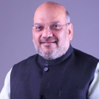 amit shah talked with gyjarat cm over floods in the state