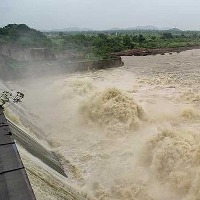 Water level crossed danger mark at Kadem project, 12 villages evacuated
