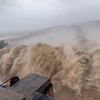 Bhadrachalam cut-off as bridge on flooded Godavari closed