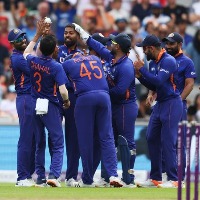 England set Team India 260 runs target in 3rd ODI