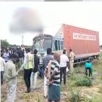 Six killed in Auto and Lorry collision in Kamareddy district