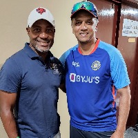 rahul dravid with brian lara at trinidad match