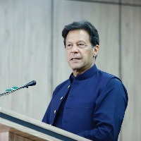 Nawaz-Zardari nexus destroying Pakistan economy: Imran