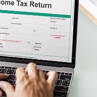 Extend due date trends on Twitter as deadline for filing Income Tax Returns nears