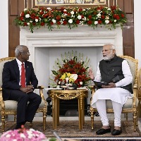 Modi, Maldivian President review progress in ties