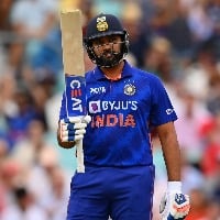 Injury scare for India as Rohit Sharma retires hurt in third T20I