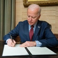 US President signs executive order on abortion rights