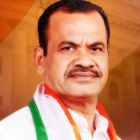 MP Venkat Reddy demands apology from TPCC chief Revanth