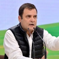 congress leader rahul gandhi says that they dont scare about pmmodi