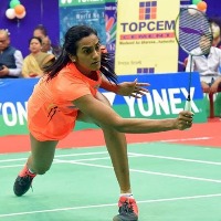PV Sindhu storms into Commonwealth Games Badminto semifinals