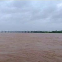 Godavari water level crosses 50 ft near Bhadrachalam