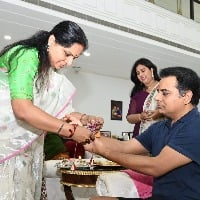 TRS MLC Kavitha ties rakhi to brother KTR
