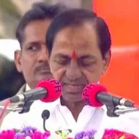 Telangana heroes played a brilliant role in freedom fight says KCR