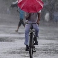 Moderate Rains Expected in telangana Today and Tomoroow in AP and Telangana