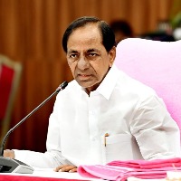 No compromise on maintaining law and order: CM KCR
