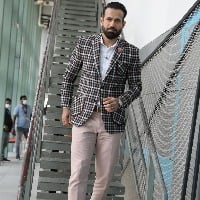 Former Team India cricketer Irphan Pathan fires in Vistara Airlines 