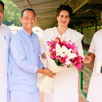 congress leader priyanka gandhi meeting on telangana
