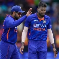 Harbhajan singh predicts pandya will be the next captain to the team india