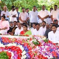 CM Jagan, YS Sharmila pay tributes to YSR on his death anniversary