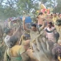 SP Fakkirappa dances in Ganesh immersion rally