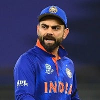 Kohli breaks record with fifty against Pakistan