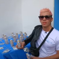Colombian entrepreneur makes money literally out of air