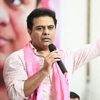 Centre may order to print Modi photo on currency notes says KTR