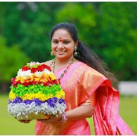 Nine-day 'Bathukamma' fete to begin on Sunday;  CM KCR extends greetings