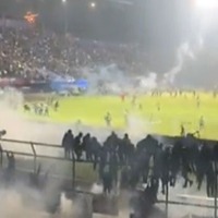 127 Killed In Indonesia Stampede After Football Fans Invade Pitch