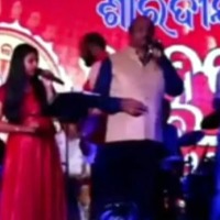 Odia singer Murali Mohapatra collapses and dies while performing on stage